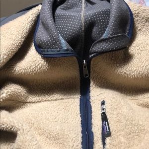 Retro style Patagonia men’s medium coat full zip